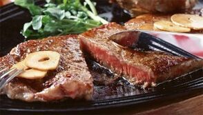 Gebratenes fettes Fleisch